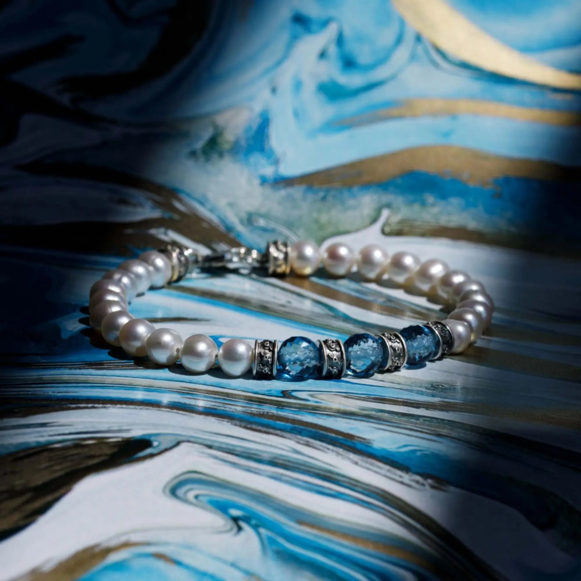 Swiss Blue Topaz - Pearl Bracelet IV (6 - 8mm)